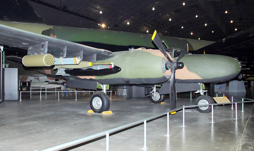 Douglas B-26K (A-26) Counter Invader: modifizierte Version der Douglas A-26 Invader des Zweiten Weltkriegs