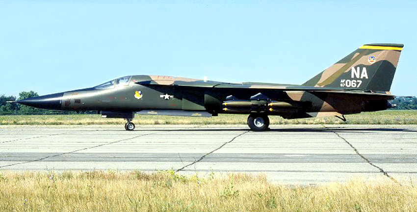General Dynamics F-111 Aardvark: Das erste Kampfflugzeug mit Schwenkflügel