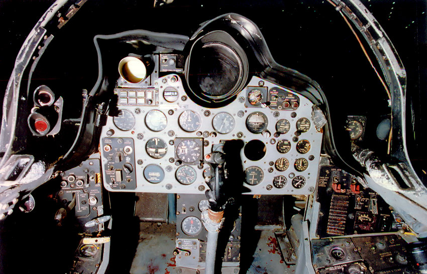 McDonnell RF-101C Voodoo: Aufklärungsversion der F-101C mit sechs Kameras und Außenstation zum Abwurf von Bomben
