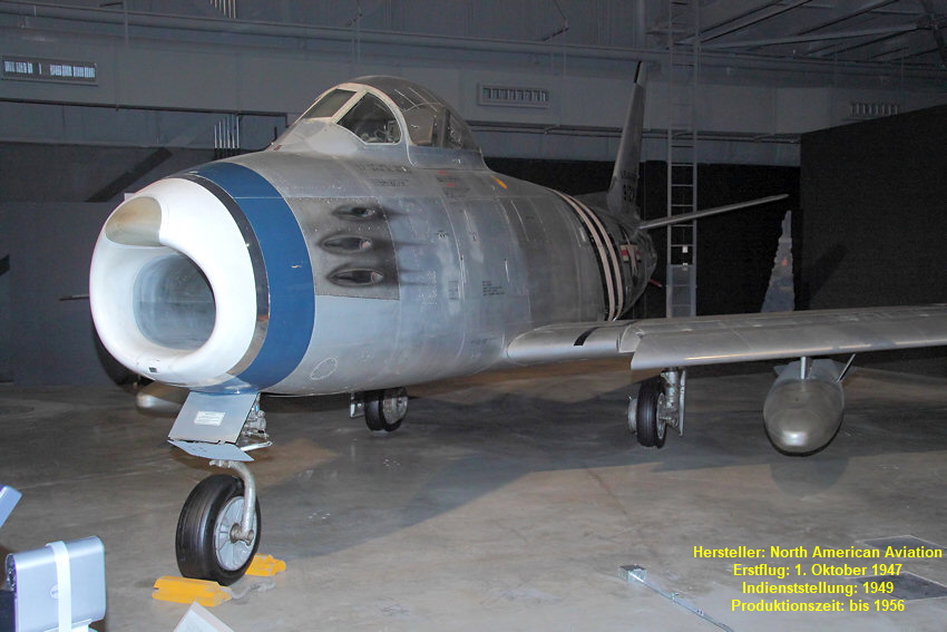 North American F-86A Sabre: Das Flugzeug war der erste in Serie gebaute US-Kampfjet mit Pfeilflügel von 1947