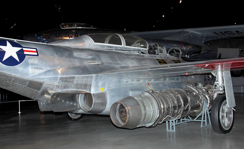 Northrop F-89 Scorpion: Abfangjäger der USA