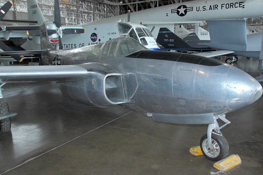 Bell P-59B Airacomet: Das erste strahlgetriebene Flugzeug der USA von 1942