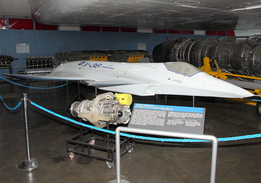 Boeing X-36 (NASA/Boeing): Flugzeug mit Schubvektorsteuerung erforscht Flüge ohne Seitenleitwerk