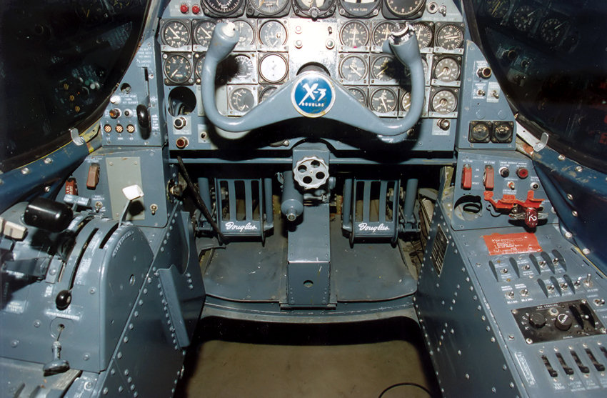 Douglas X-3 Stiletto: Cockpit des Experimentalflugzeugs
