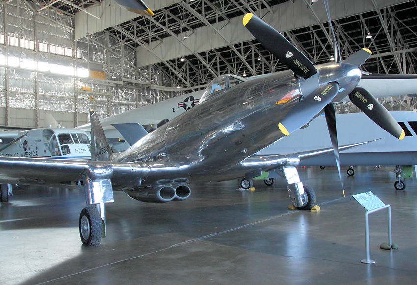 Fisher P-75 Eagle: Hochleistungsflugzeug von 1943 mit zwei gegenläufigen Koaxialpropellern