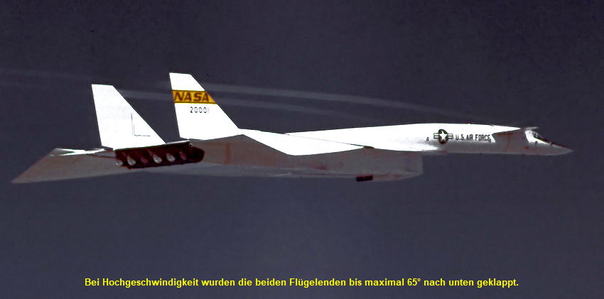 XB-70 Valkyrie - Flug mit angewinkelten Flügelspitzen