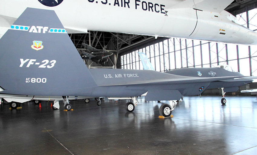 Northrop YF-23A Black Widow II: Das Flugzeug unterlag gegenüber der F-22 Raptor