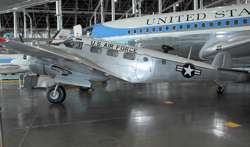 Beech C-45 Expeditor: militärische Version der beliebten Beechcraft Model 18 der 1950er Jahre