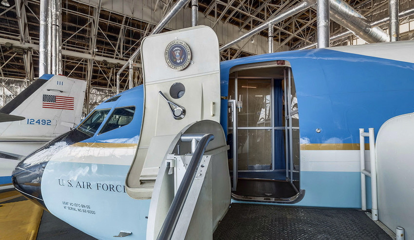 Boeing VC-137C SAM 26000 - Cockpit