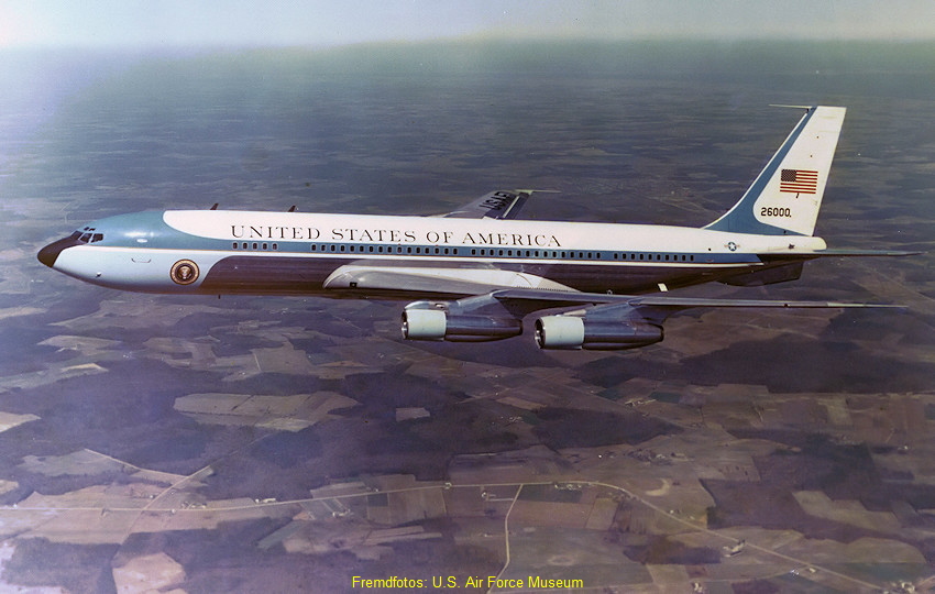 Boeing VC-137C SAM 26000 - Flug