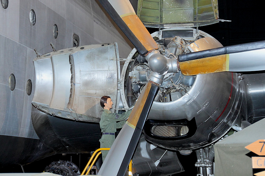 C-124 Globemaster II - schweres Transportflugzeug der U.S. Air Force