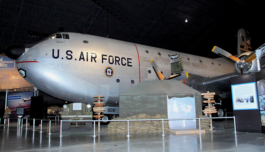 Douglas C 124 Globemaster II