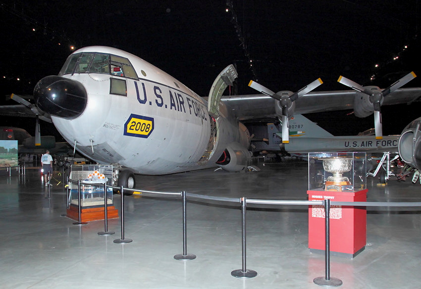 Douglas C-133A Cargomaster: militärisches Transportflugzeug der U.S. Air Force von 1956 bis 1961