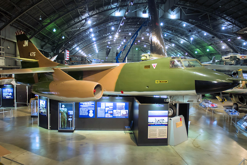Douglas RB-66B - Destroyer