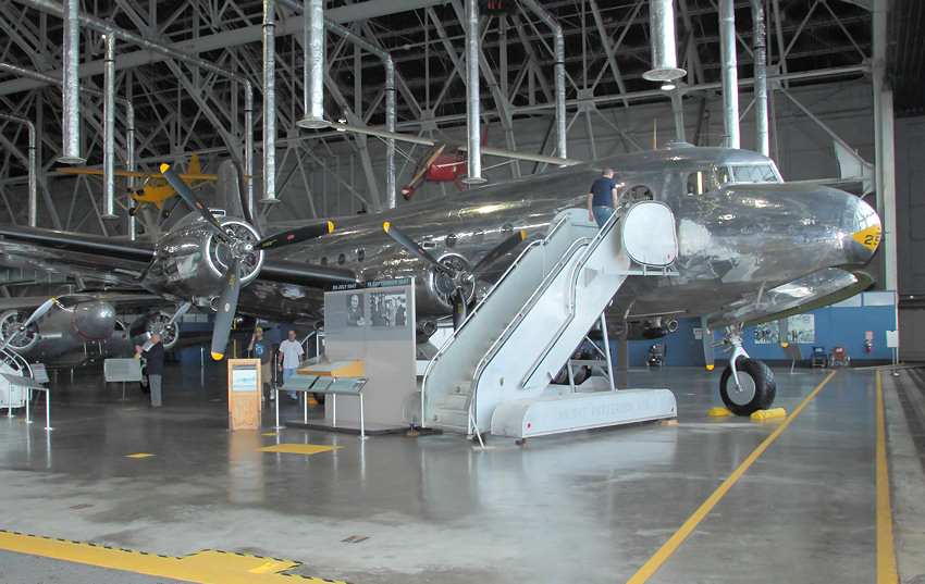 Douglas VC-54C Sacred Cow: Umbau einer Douglas C-54A Skymaster als Flugzeug des US-Präsidenten Franklin D. Roosevelt