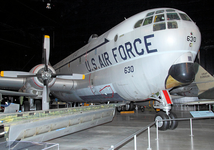 Boeing KC-97L Stratofreighter - militärisches Frachtflugzeug mit Druckkabine
