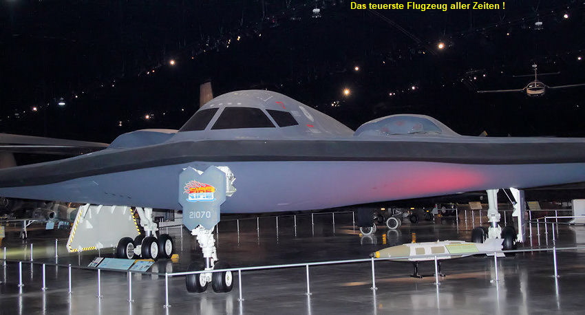 Northrop B-2 Spirit: Tarnkappenbomber als Nurflügler der U.S. Air Force für Langstrecken (Stealth-Bomber)