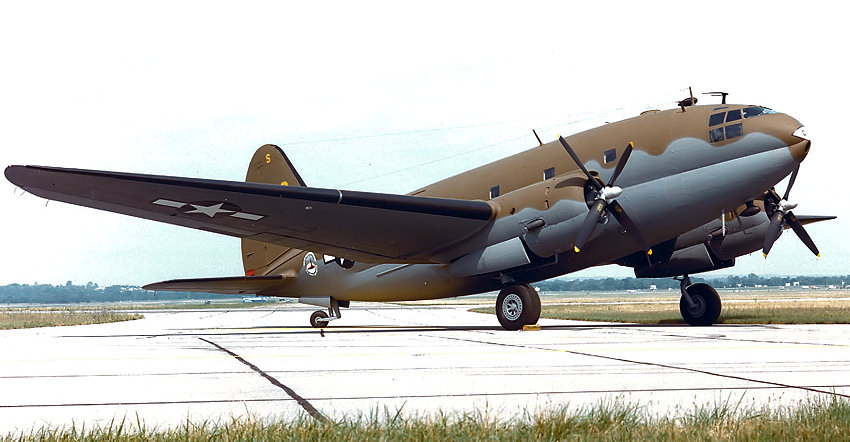 Curtiss C-46D Commando: Transportflugzeug des US-amerikanischen Flugzeugherstellers Curtiss-Wright