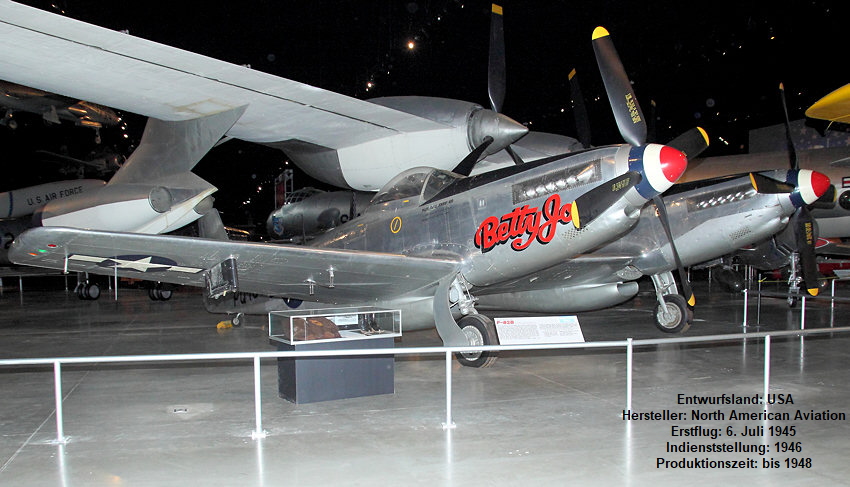 North American F-82B Twin Mustang