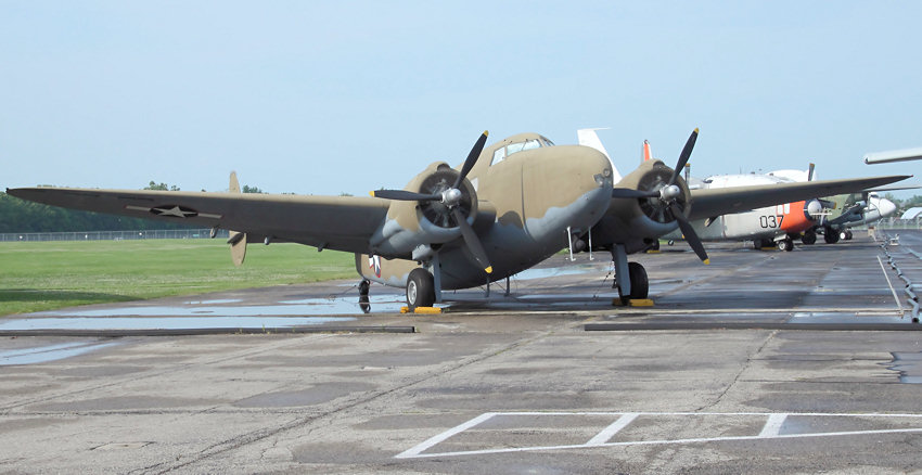 Lockheed L-18 Lodestar: Truppentransporter der USA