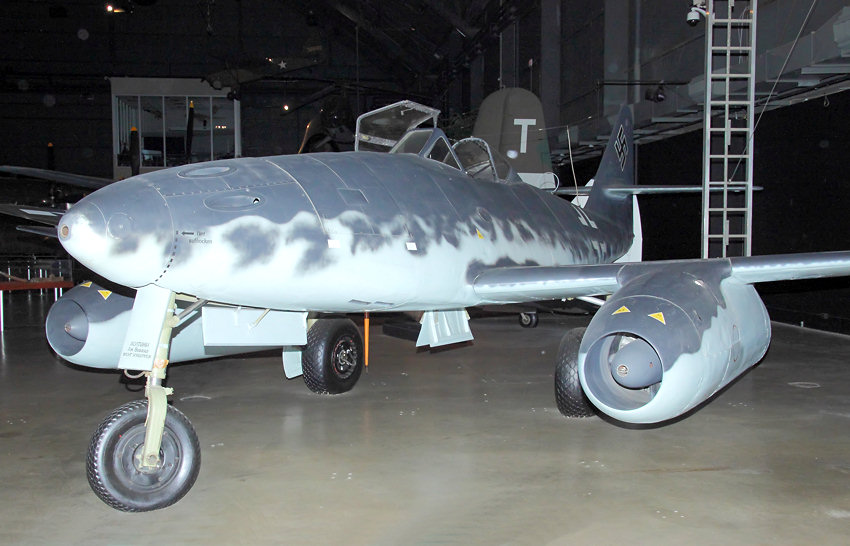 Messerschmitt Me 262A Schwalbe: Das erste serienmäßig einsatzfähige Militärflugzeug mit Strahltriebwerken