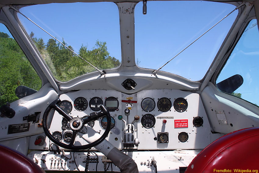 Noorduyn - Cockpit
