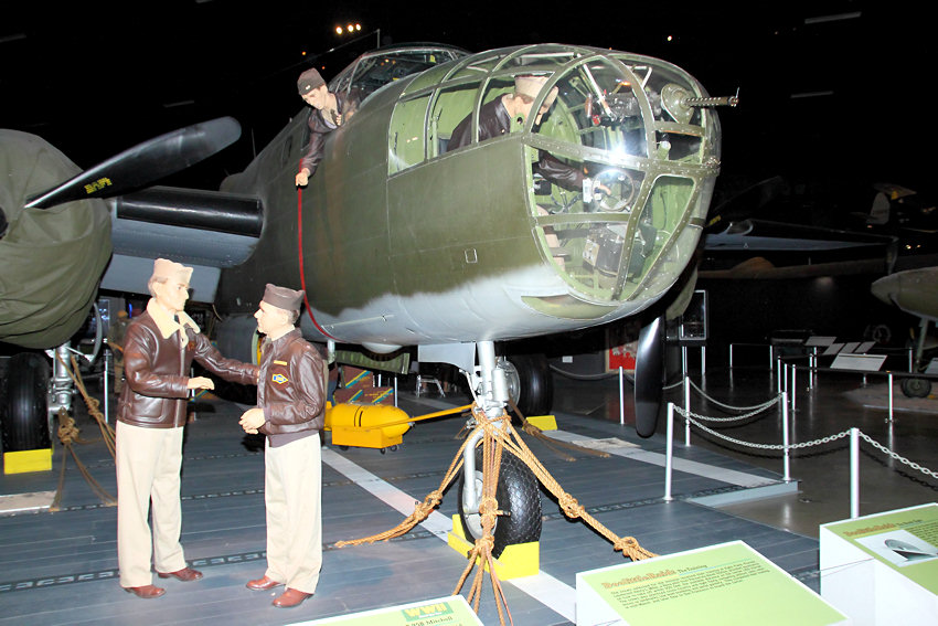 North American B-25B Mitchell: zweimotoriger mittelschwerer Bomber der USA im Zweiten Weltkrieg