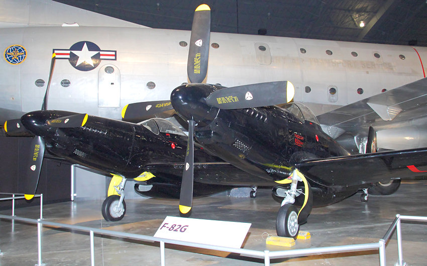 North American F-82G Twin Mustang: Langstreckenbegleit- und Nachtjäger des US-amerikanischen Herstellers North American Aviation