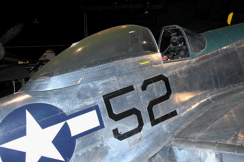 North American P-51 Mustang: US-amerikanisches Ganzmetall-Jagdflugzeug des Zweiten Weltkrieges