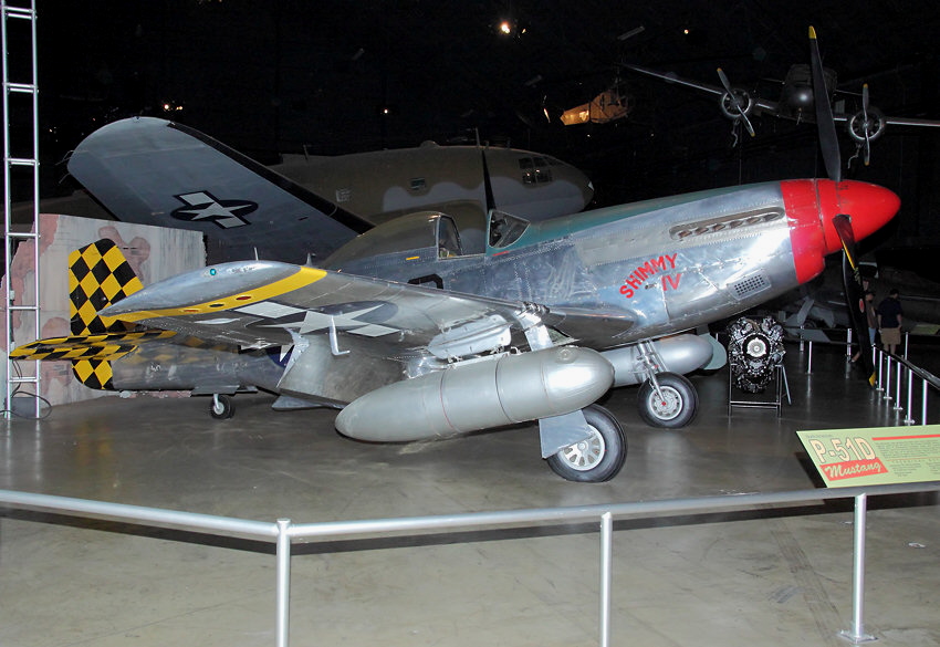 North American P-51D Mustang: US-amerikanisches Ganzmetall-Jagdflugzeug des Zweiten Weltkrieges