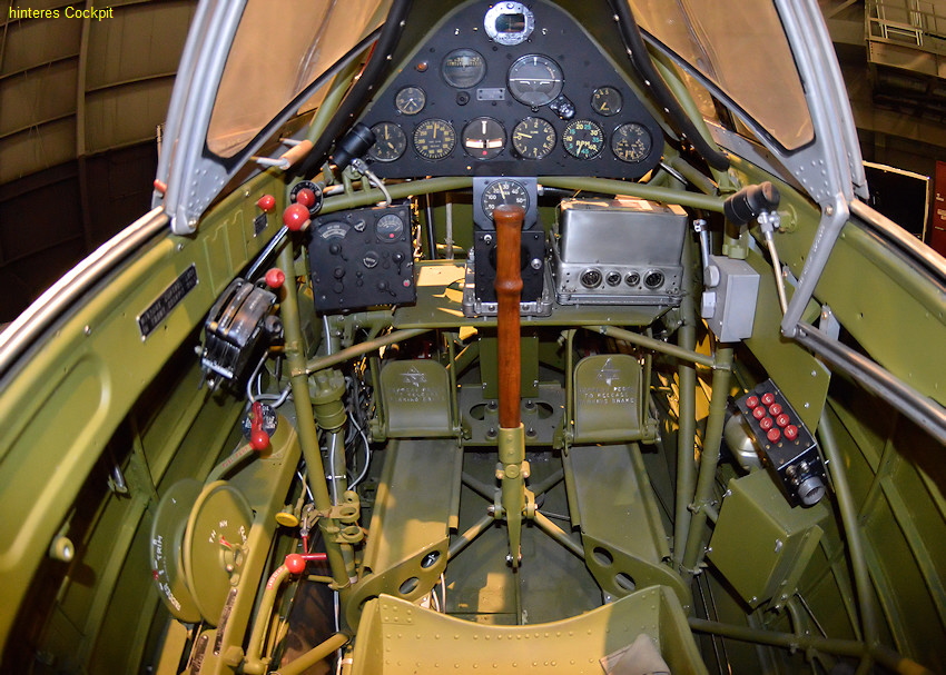 North American T-6D Mosquito - Cockpit hinten