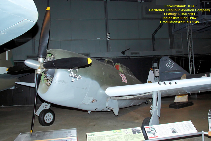 Republic P-47 Thunderbolt: Das Flugzeug wurde als Jäger sowie später auch als Jagdbomber im Zweiten Weltkrieg eingesetzt