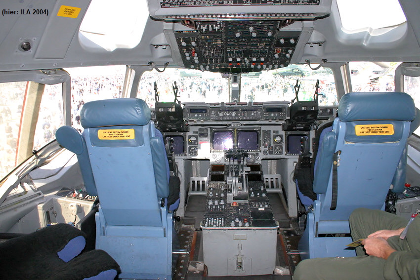 C-17 Globemaster III - Cockpit