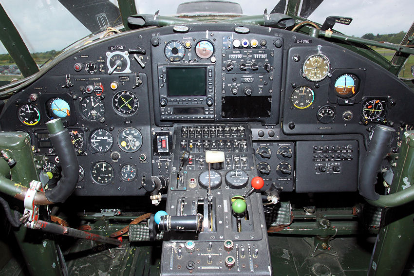Antonow AN-2 - Cockpit