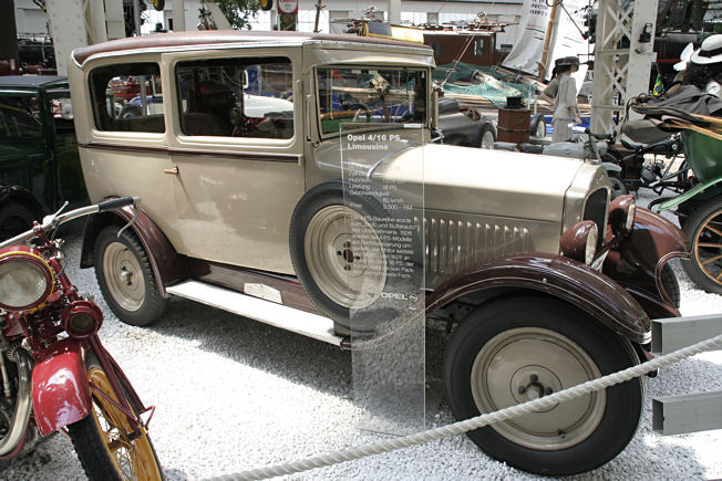 Opel 4 / 16 PS Limousine