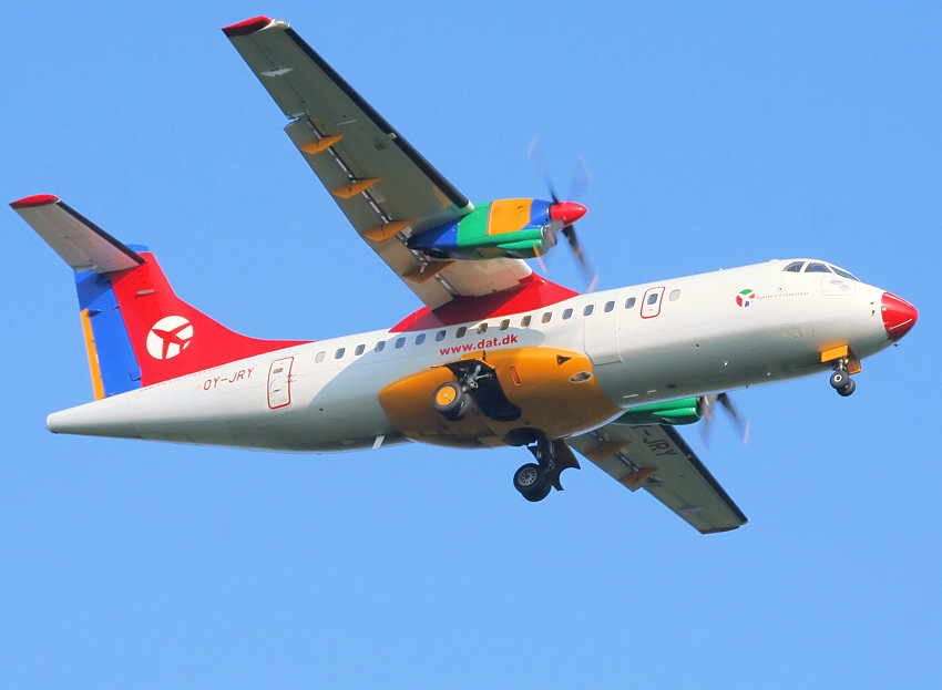 ATR 42-300: Passagierflugzeug - Zusammenschluss von Aerospatiale (Frankreich) und Alenia (Italien)