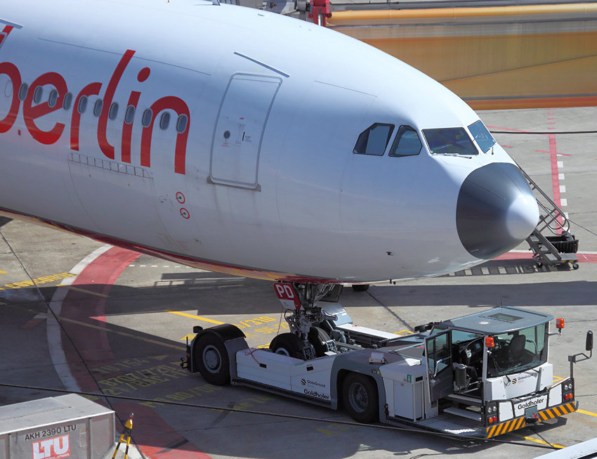 Airbus A330-200: zweistrahliges Großraumflugzeug, das als Langstreckenflugzeug ausgelegt ist