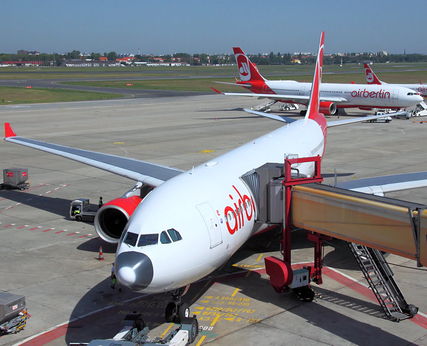 Airbus A330-200: zweistrahliges Großraumflugzeug, das als Langstreckenflugzeug ausgelegt ist