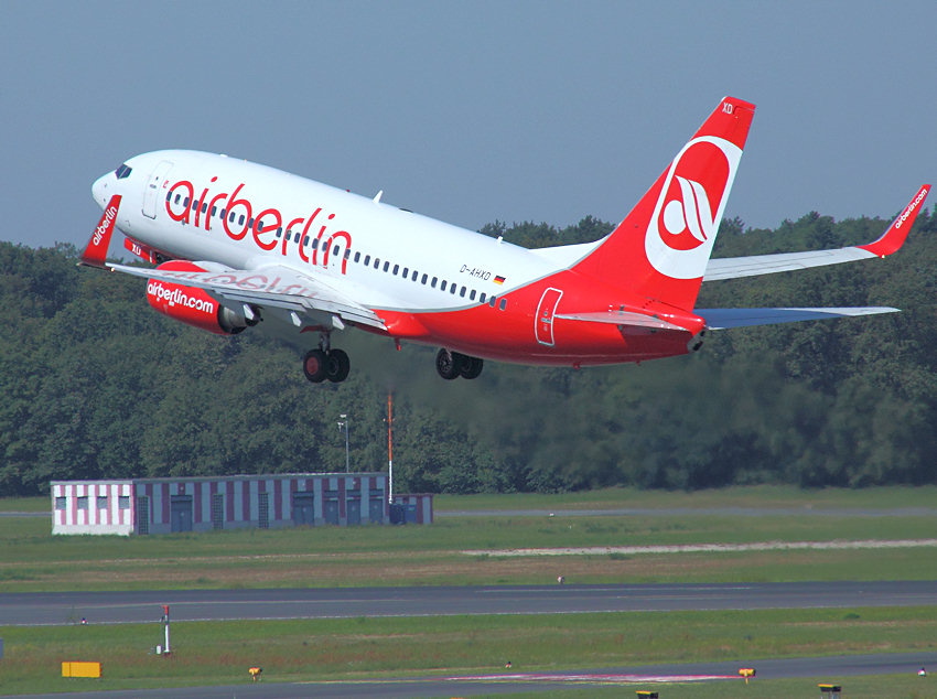 Boeing 737-700: Passagierflugzeug, das seit 2003 meist mit großen Winglets ausgerüstet ausgerüstet ist