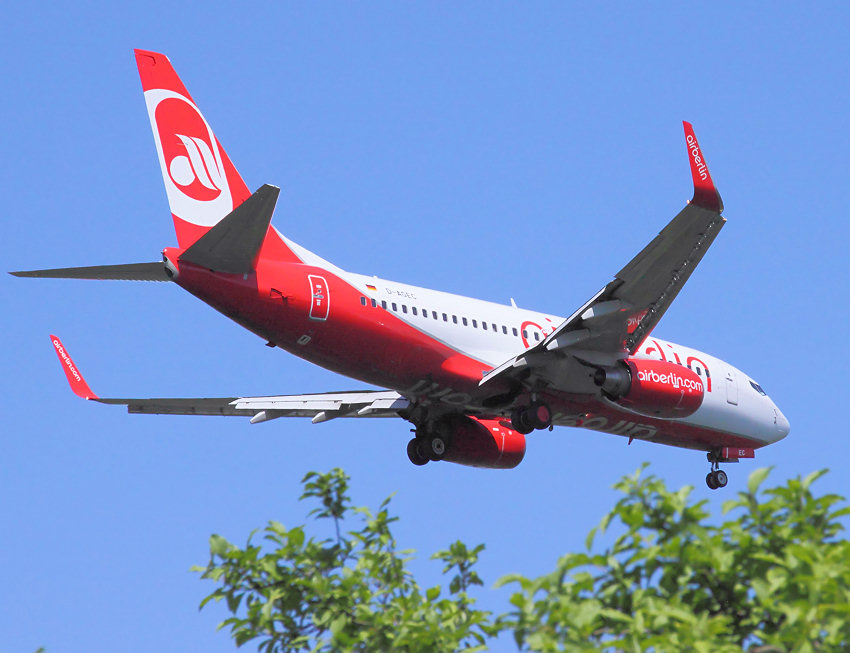 Boeing 737-800: Das Flugzeug ist seit 2001 mit 2,4 Meter hohen Winglets verfügbar
