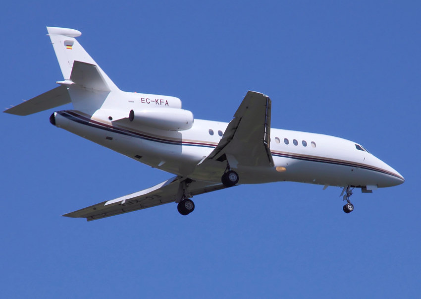 Dassault Falcon 900 B: dreistrahliges Geschäftsreiseflugzeug aus der Falcon-Baureihe von Dassault Aviation