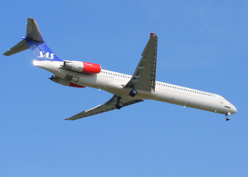 McDonnell Douglas MD-82: zweistrahliges Kurz- und Mittelstreckenflugzeug