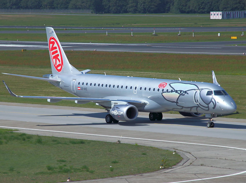 Embraer 190-100 LR: Flugzeug mit zwei Triebwerken