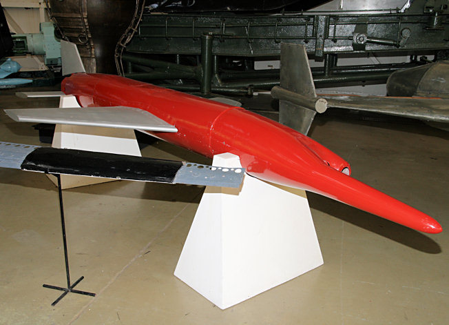 Henschel Hs 117 - Flugabwehrrakete