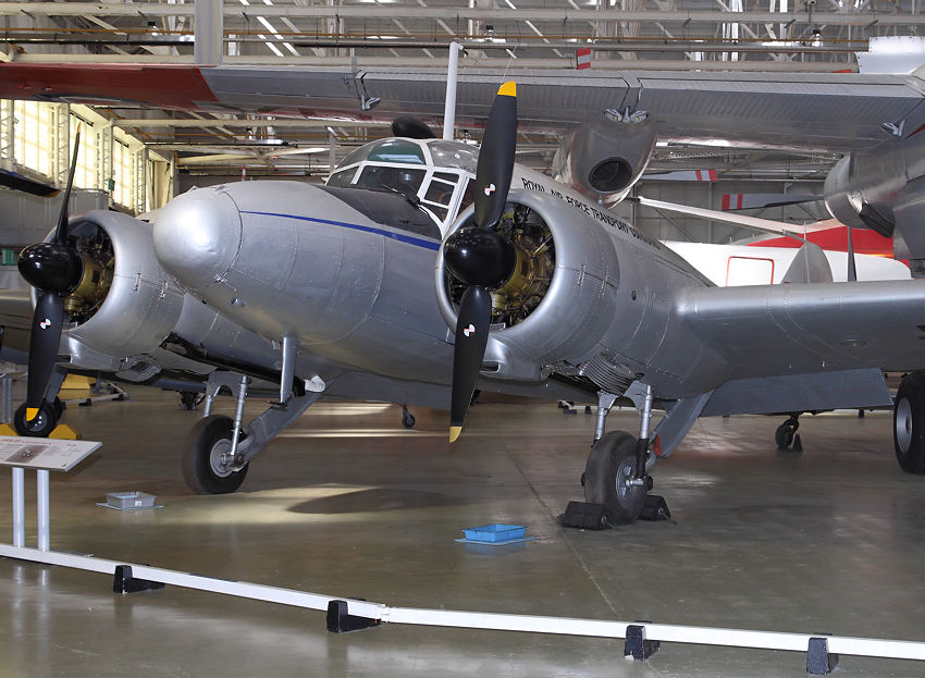 Avro Anson XIX: Küstenaufklärer der Royal Air Force - später Transport- und Schulungsflugzeug