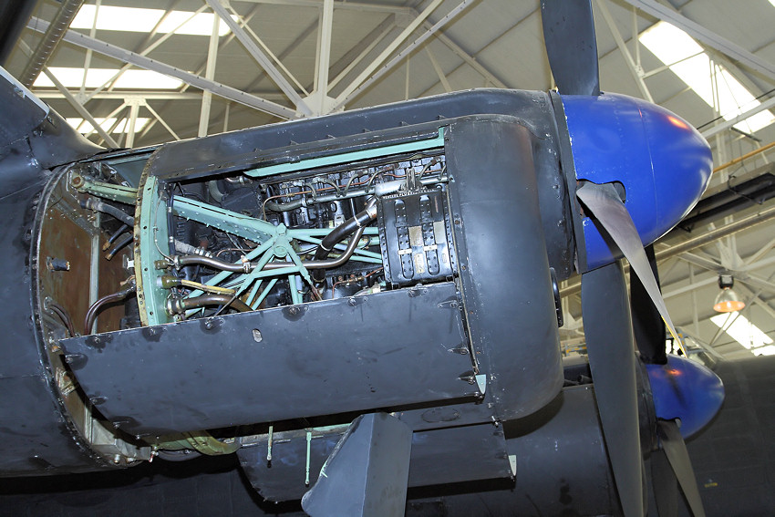 Avro Lincoln - Motor