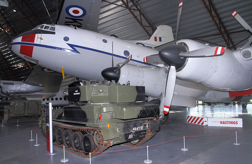 Handley Page Hastings: Transportflugzeug der RAF