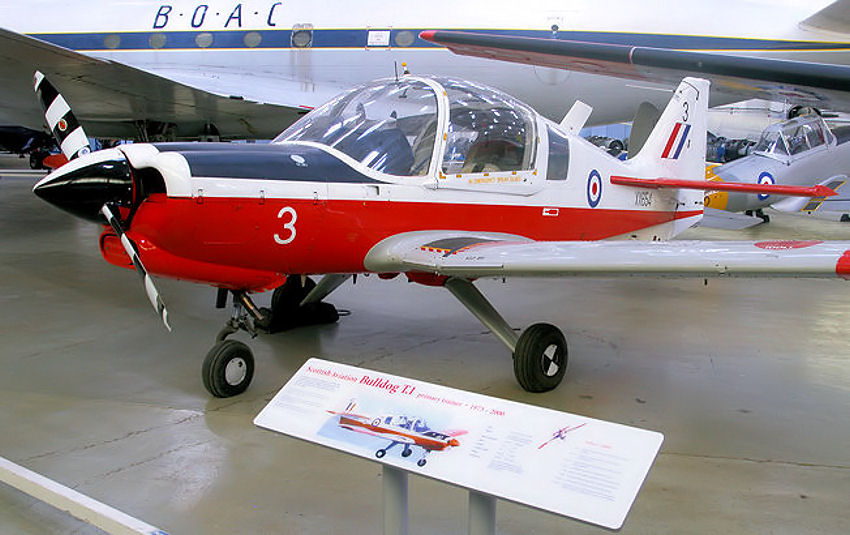 Scottish Aviation Bulldog T.1: Das Trainingsflugzeug von 1971 gilt als Nachfolger der De Havilland Chipmunk
