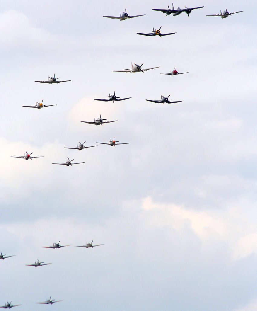 Abschiedsparade der Airshow 2006 im Imperial War Museum in Duxford (GB)