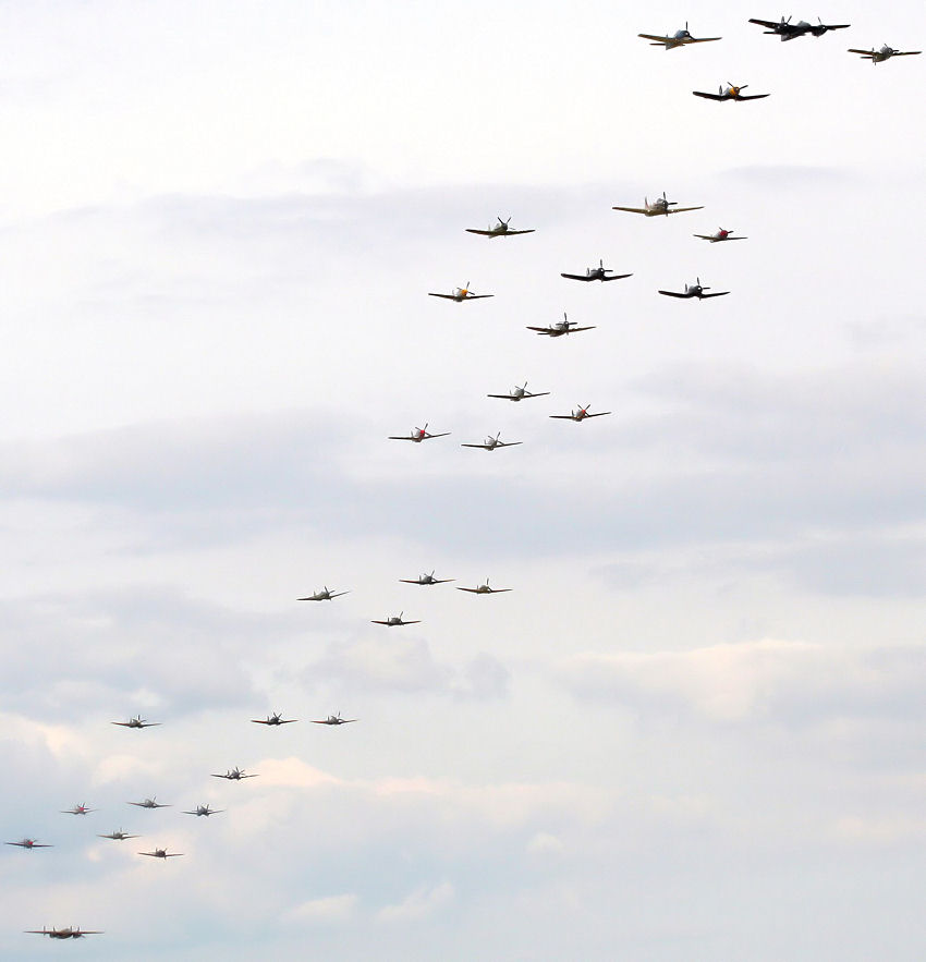 Abschiedsparade der Airshow im Imperial War Museum in Duxford (GB)